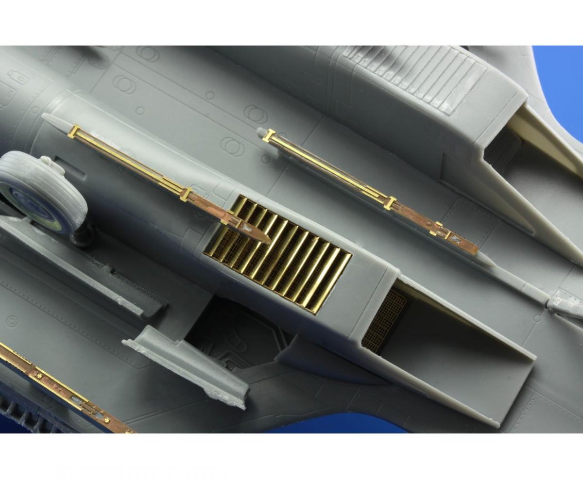 Eduard 73548 Su-33 TROMPETTE 1/72 – Bild 11