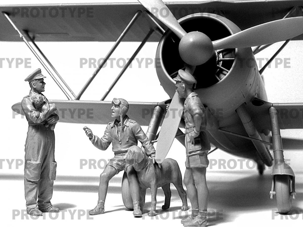 ICM 32110 Pilotes italiens en uniformes tropicaux 1/32 – Bild 3