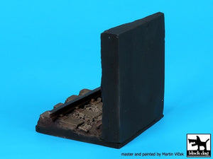 Mur Black Dog D35098 avec base de rail 1/35  – immagine 2