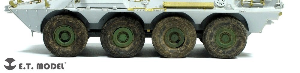 Roues de route lestées pour chasseur de chars moderne « Centauro » (modèle ET ER35-013) TRUMPETER à l'échelle 1/35