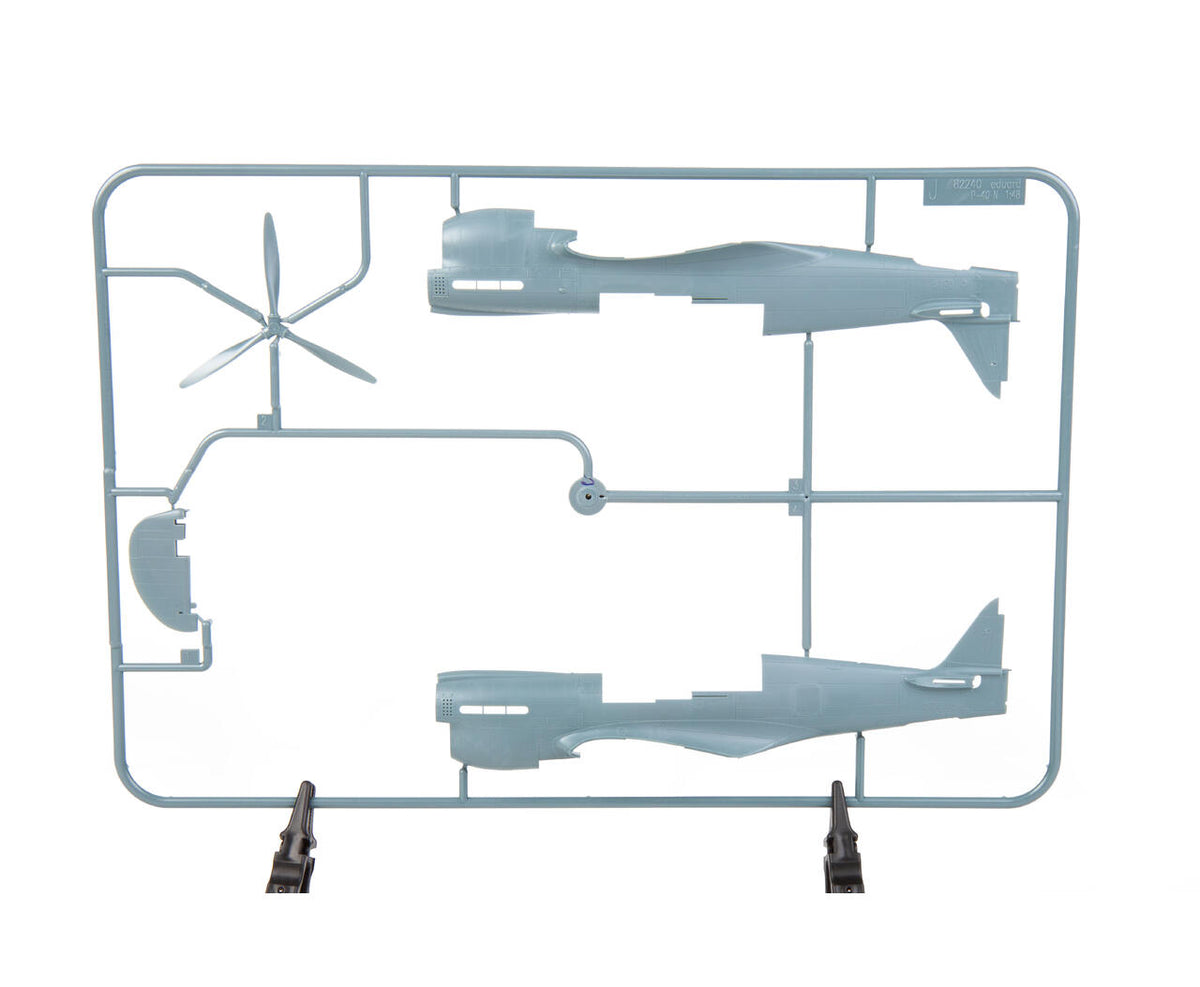 Eduard 11200 Sharks and Stallions DUAL COMBO P-40 N and P-51 B/C 1/48 – image 14