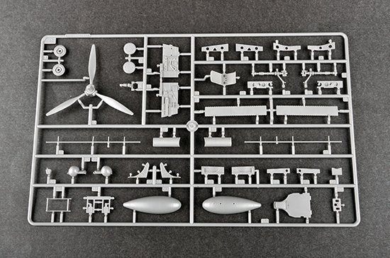 Trumpeter 03227 P-40F War Hawk 1/32 – immagine 7