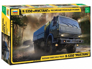 Camion russe à trois essieux Zvezda 3697 K-5350 « MUSTANG » 1/35