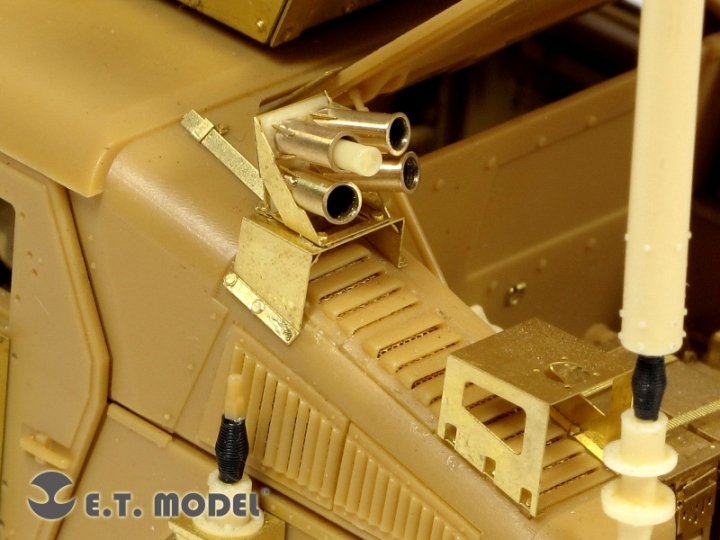 ET Modèle E35-077 Lance-fumigènes US ARMY M1114 HUMVEE (Pour kit BRONCO) (1/35) – immagine 4