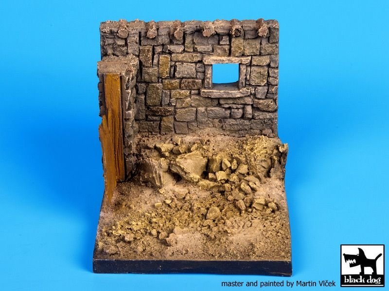 Socle de maison Black Dog D35025 au 1/35 – immagine 2