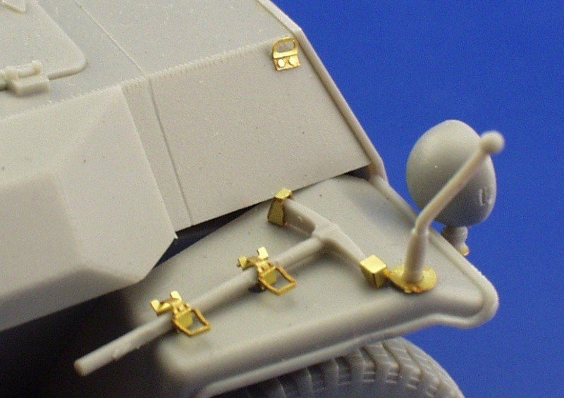 Edouard 35688 Sd. Kfz.251/1 Ausf. C 1/35 Dragon – image 4