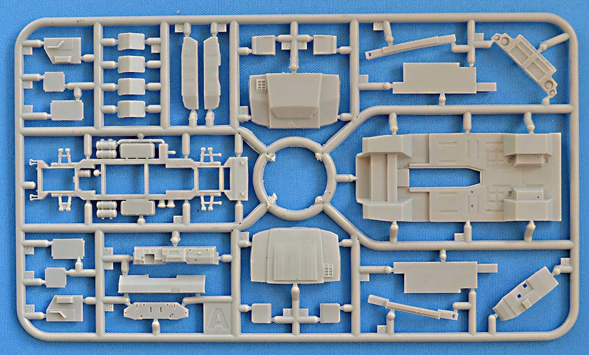 ACE 72180 Kornet-D ATGM complex on Tiger-M chassie 1/72