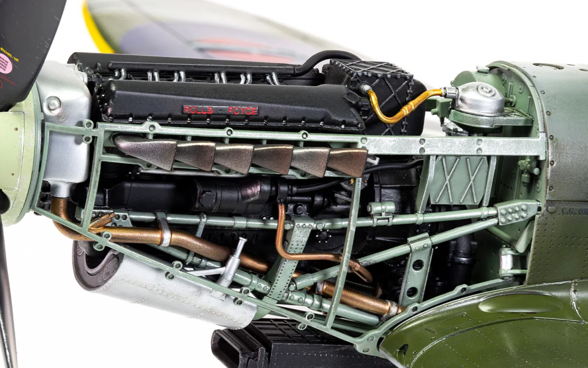 Airfix 17001 Supermarine Spitfire Mk.IXc 1/24  – immagine 5