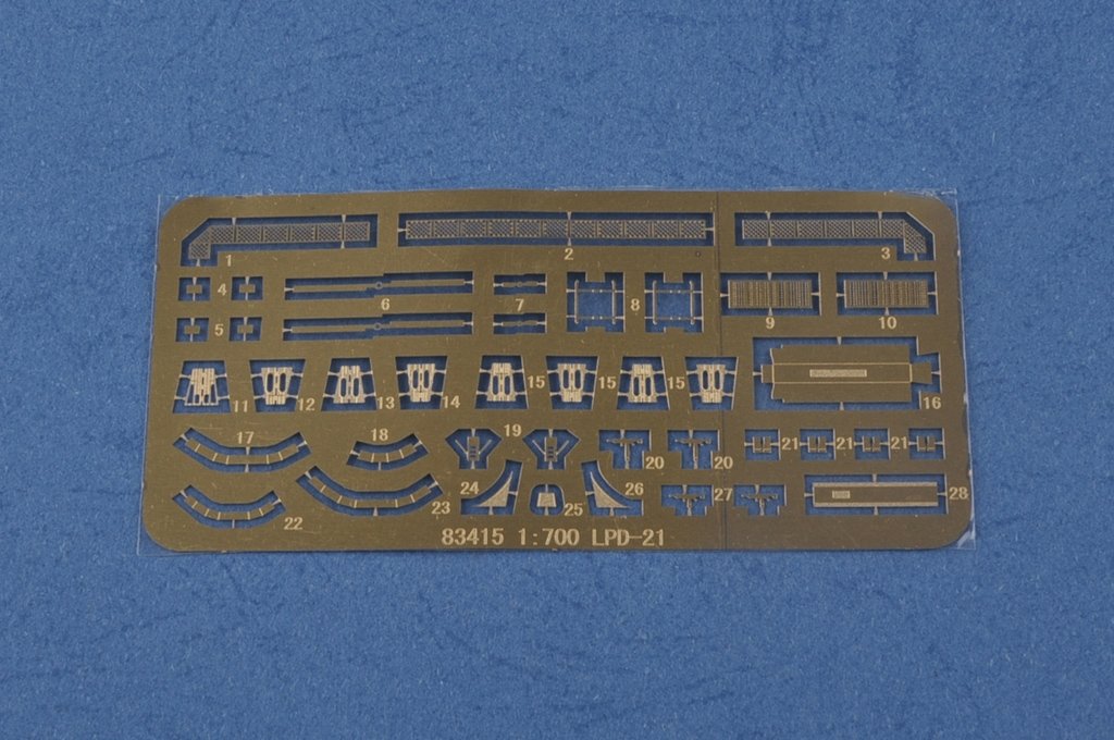Hobby Boss 83415 USS Forrest Sherman DDG-98 1/700 – image 10
