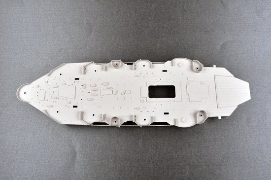 Trumpeter 03710 HMS Hood Battle Cruiser 1/200  – image 15