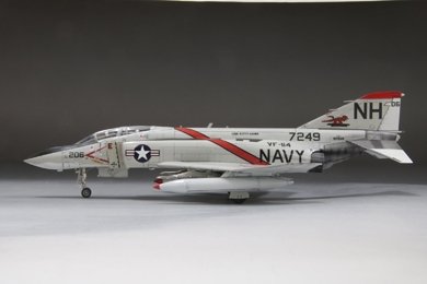 Fine Molds FP43S Chasseur à réaction F-4J « Aardvarks » de l&amp;#39;US Navy, échelle 1/72 – immagine 4
