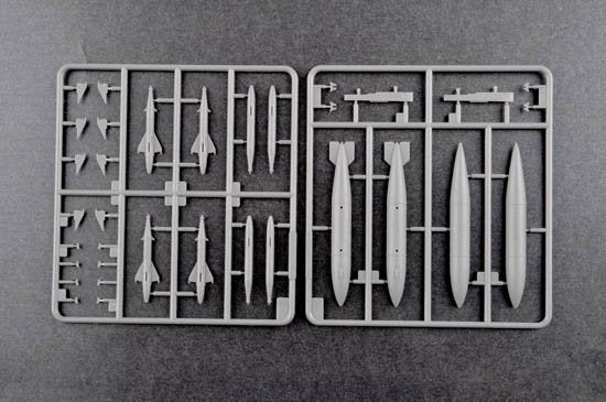 Trumpeter 02896 Soviet Su-9 Fishpot 1/48 – immagine 6