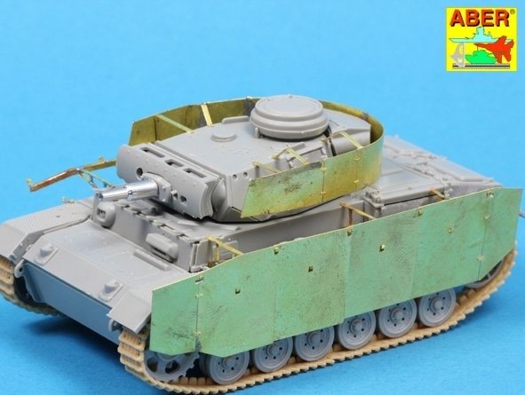 Aber 72A09 Jupes latérales pour PzKpfw III 1/72 – immagine 2