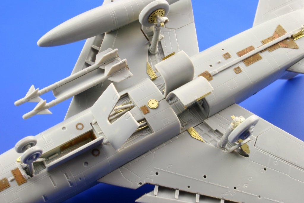 Eduard 73363 F-100C SA 1/72 TRUMPETER – image 13