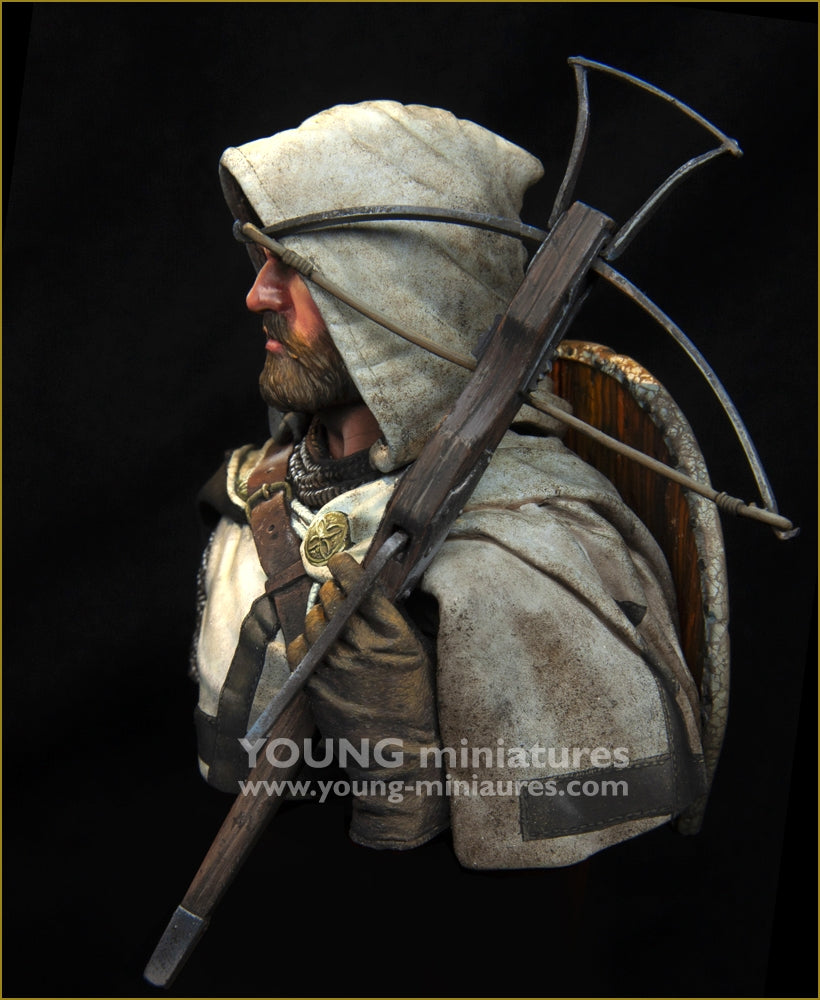 Young Miniatures YH1874 Teutonic Knight with Crossbow 1/10
