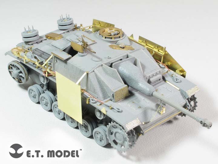 ET modèle E35-228 WWII allemand StuG.III Ausf.G Schurzen (version tardive) (pour DRAGON Smart Kit) (1/35) – image 5