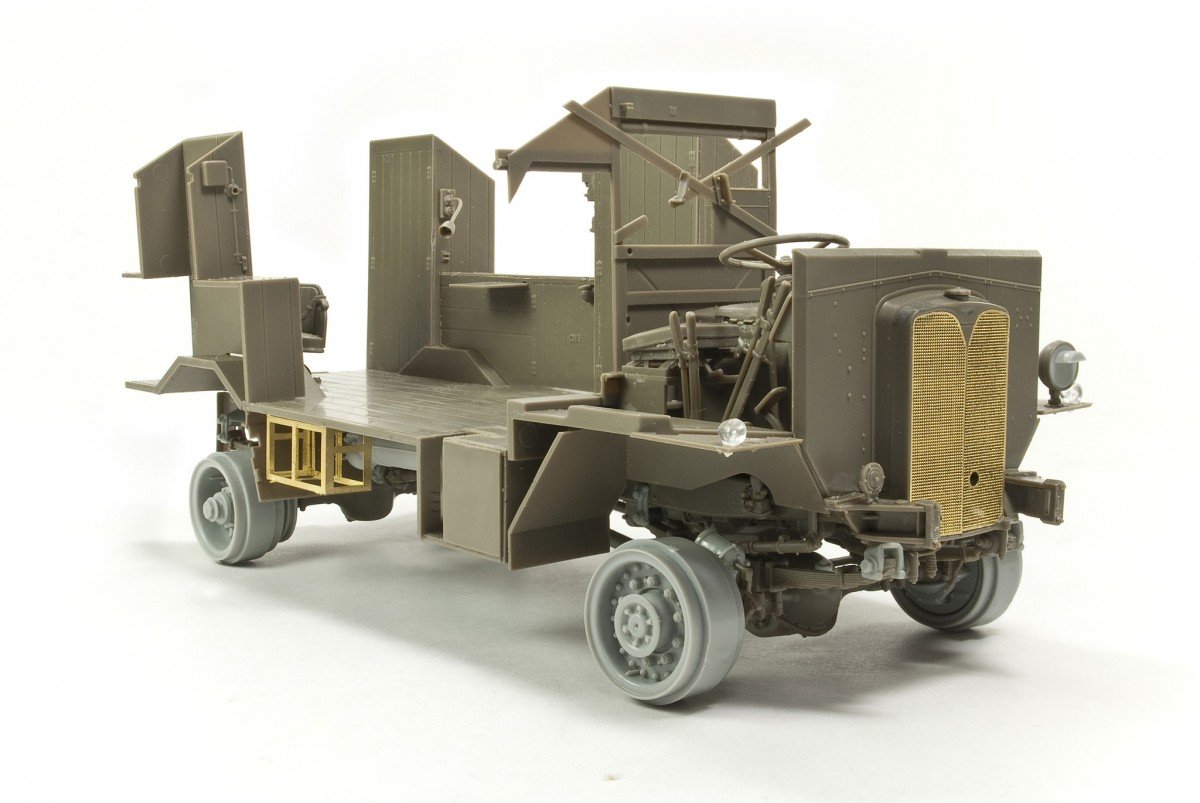 AFV Club 35227 AEC Dorchester 4x4 ACV (Intérieur complet) (1/35) – image 4