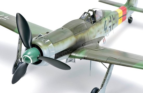 Zoukei-Mura SWS3211 Focke-Wulf Ta 152 H-0 1/32 – image 4