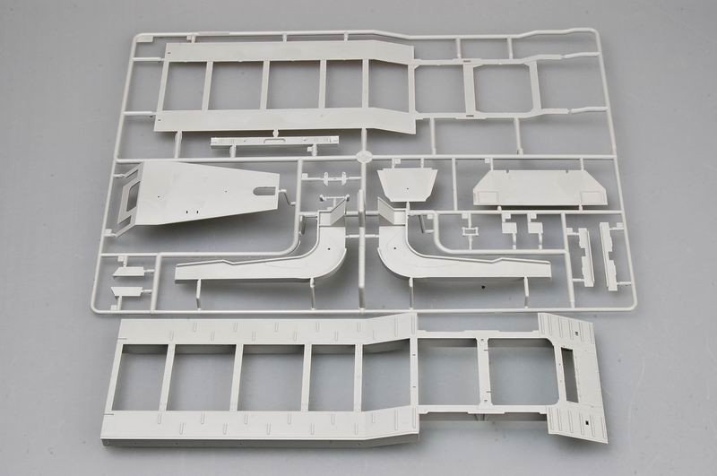 Trumpeter 00211 MAZ-537G type intermédiaire avec semi-remorque MAZ/ChMZAP 5247G (1/35) – immagine 15
