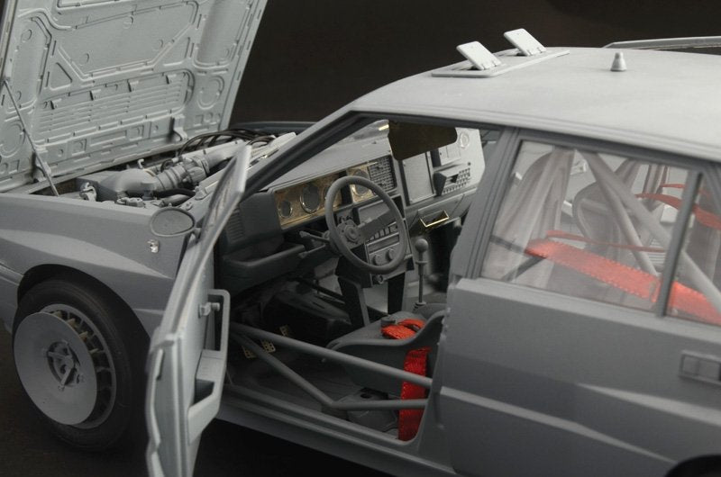 Italeri 4709 Lancia Delta HF intégrale 16v 1/12 – image 6