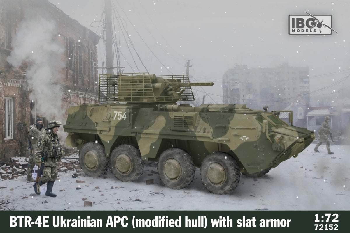 IBG 72152 BTR-4E Véhicule blindé de transport de troupes ukrainien (coque modifiée) avec blindage à lames 1/72