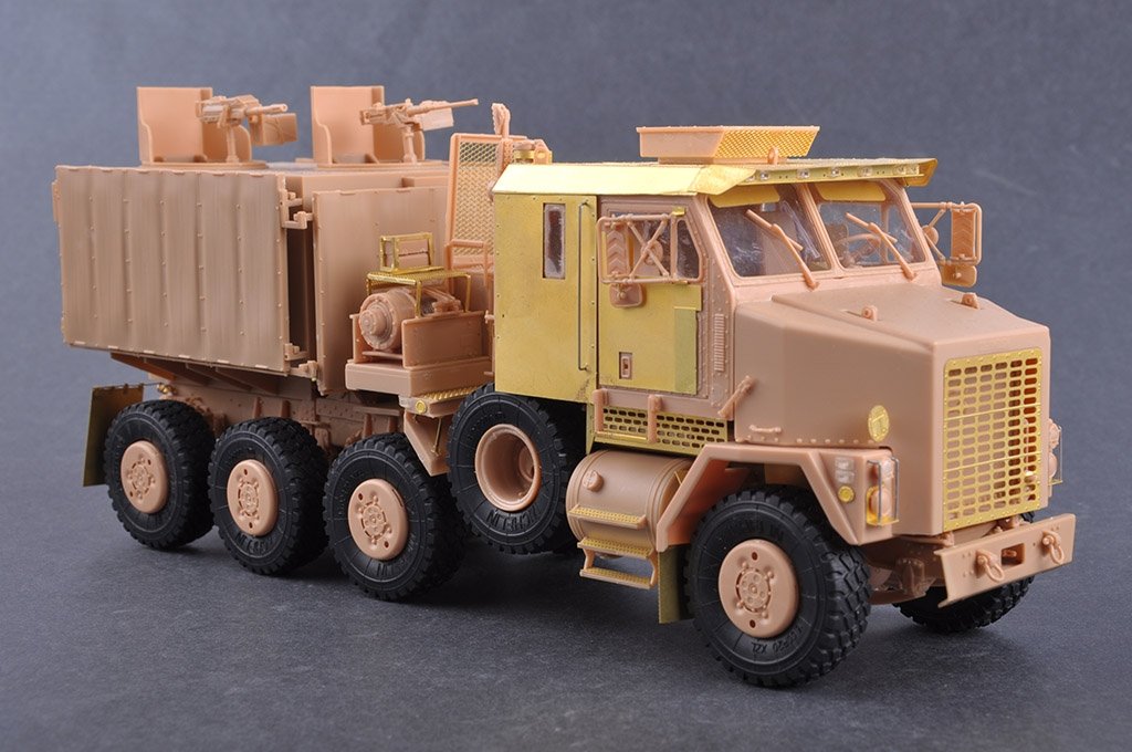 Camion armé Hobby Boss 85525 M1070 au 1/35 – image 19