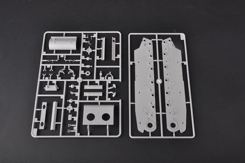 Trumpeter 01570 Char lourd soviétique KV-122 (1/35) – image 6