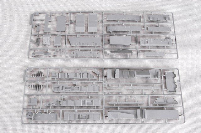 Trumpeter 05609 USS TICONDEROGA CV-14 1/350 – image 6