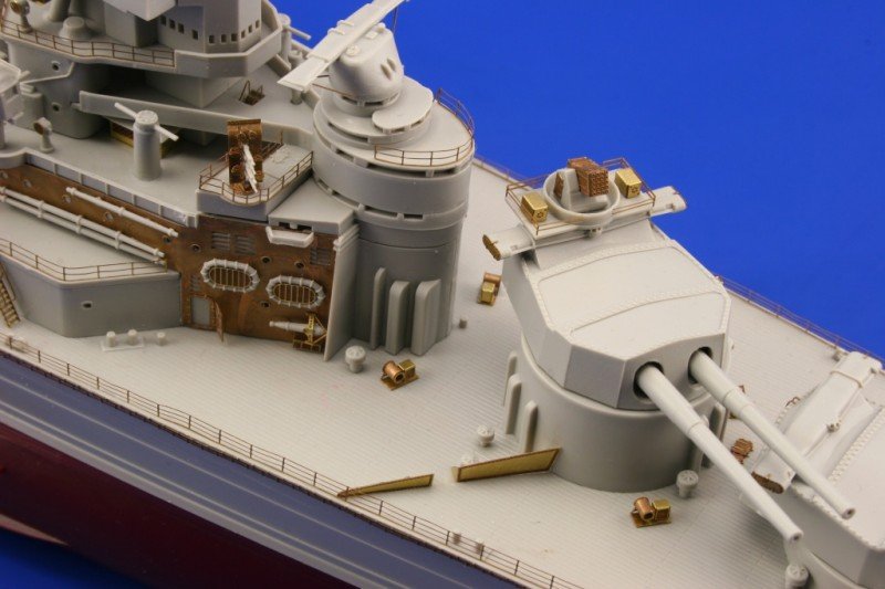 Maquette Eduard 53020 HMS Hood au 1/350 (Trumpeter) – immagine 6