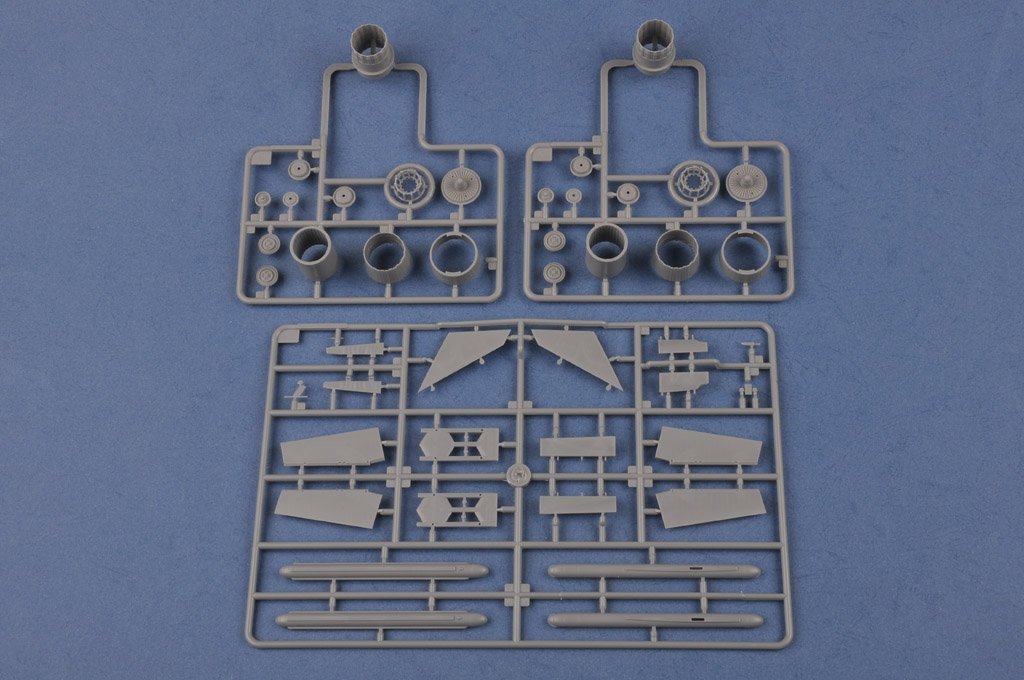 Hobby Boss 81756 Chasseur-bombardier russe Su-34 Fullback 1/48 – image 9