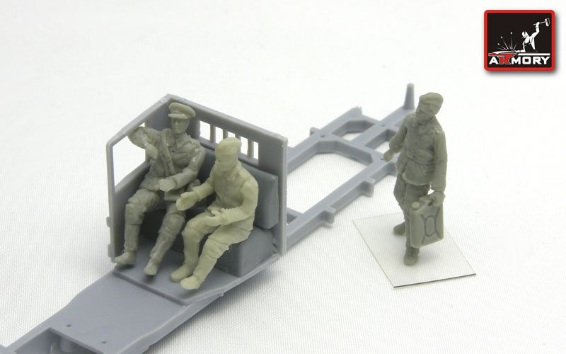 Armory Models F7209 « …dans la cabine du camion » Officier et chauffeurs soviétiques (Seconde Guerre mondiale) 1/72
