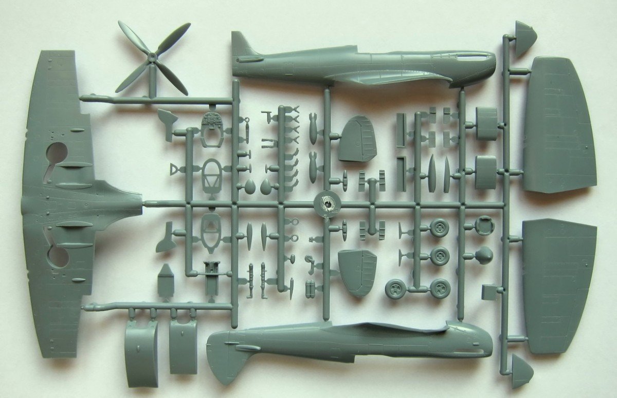 Sword 72051 Spitfire LF Mk.XVI 1/72 – Bild 2