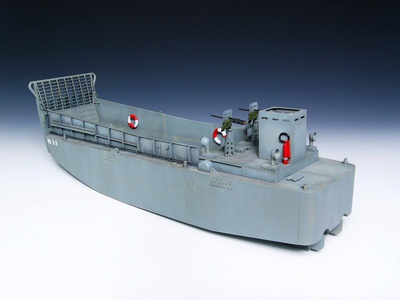 Trumpeter 00347 WWII US Navy LCM (3) Landing 1/35 – zdjęcie 7
