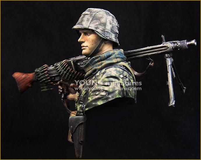 Young Miniatures YM1869 Jeune mitrailleur SS Waffen 1944 1/10 – image 3