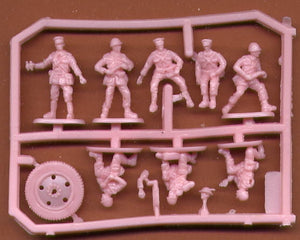 Hat 8157 WW2 Polish Artillery Crew 1/72