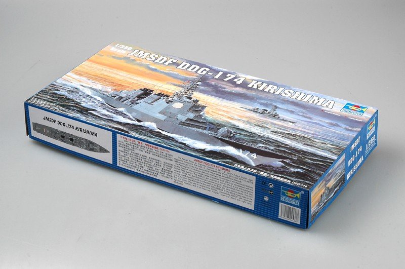 Trumpeter 04533 JMSDF DDG-174 Kirishima 1/350 – zdjęcie 3