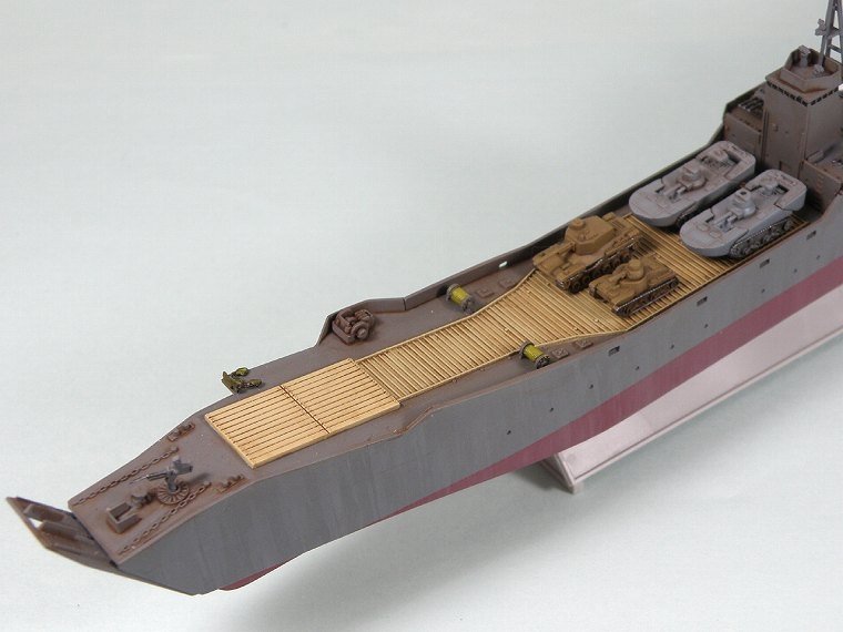 Pit-Road WB05 Navire de débarquement de classe IJN n° 101 1/350 – image 4