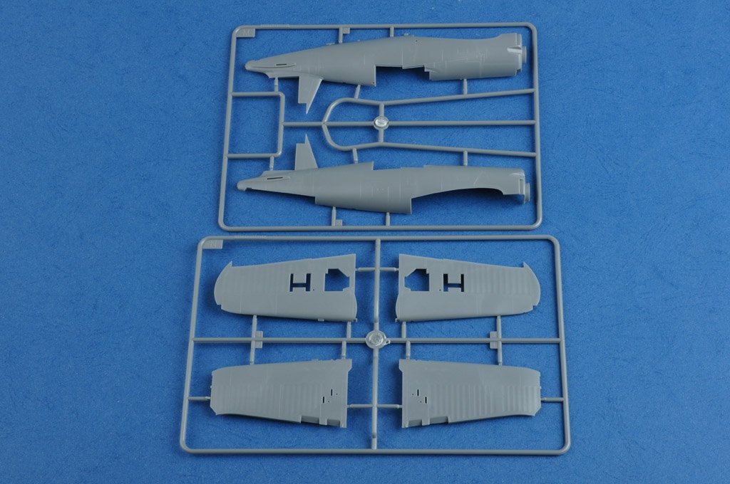 Hobby Boss 80389 F4U-5 Corsair 1/48 – image 6