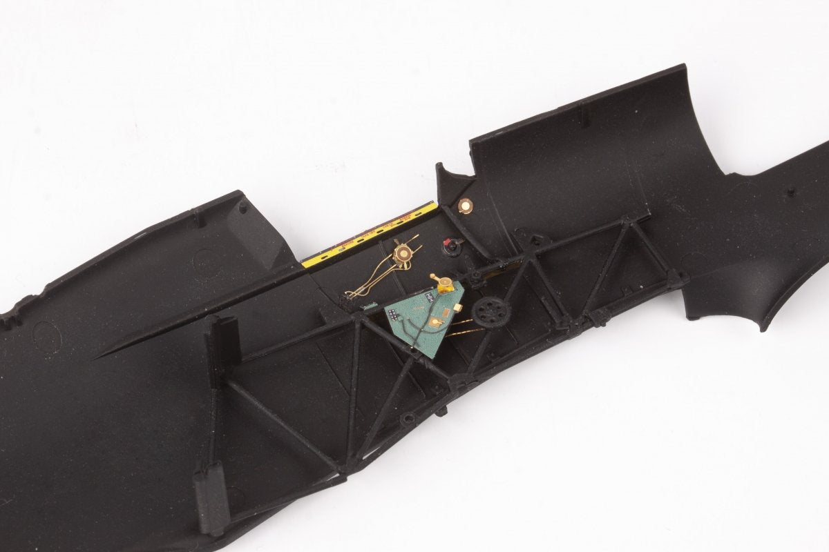 Eduard 33343 Hurricane Mk. IIb REVELL 1/32 – immagine 3
