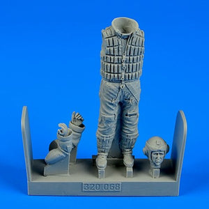 Aerobonus 320068 Pilote de la Luftwaffe allemande de la Seconde Guerre mondiale avec gilet de sauvetage 1/32