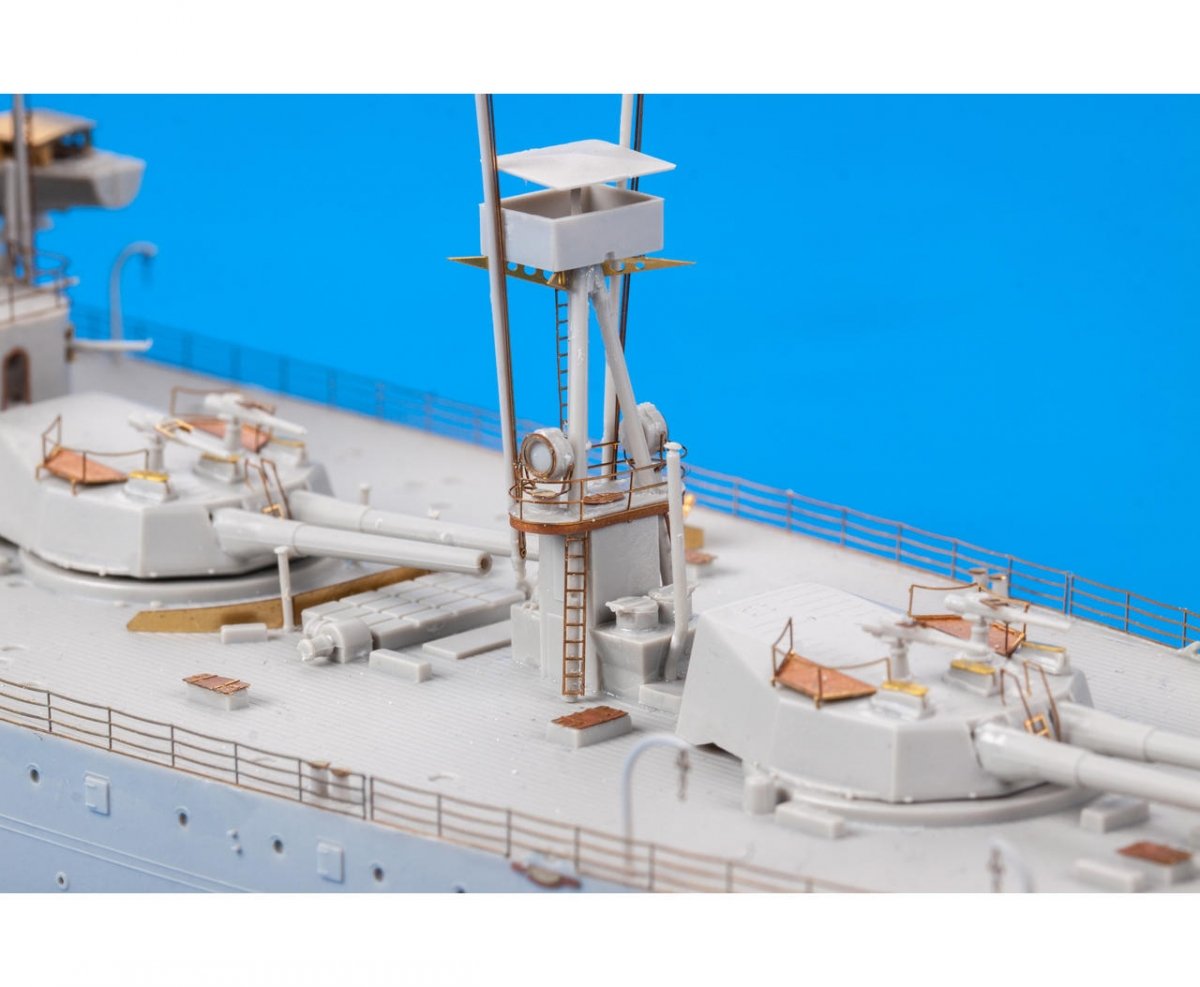 Eduard 53258 HMS Dreadnought 1915 1/350 TRUMPETER – image 11