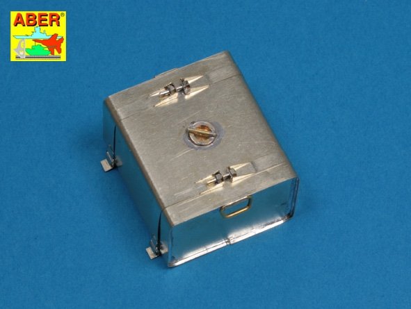 Aber 16046 Char lourd russe KV-1 vol. 4 - Réservoir de lubrifiant de type boîte (1/16) – image 4