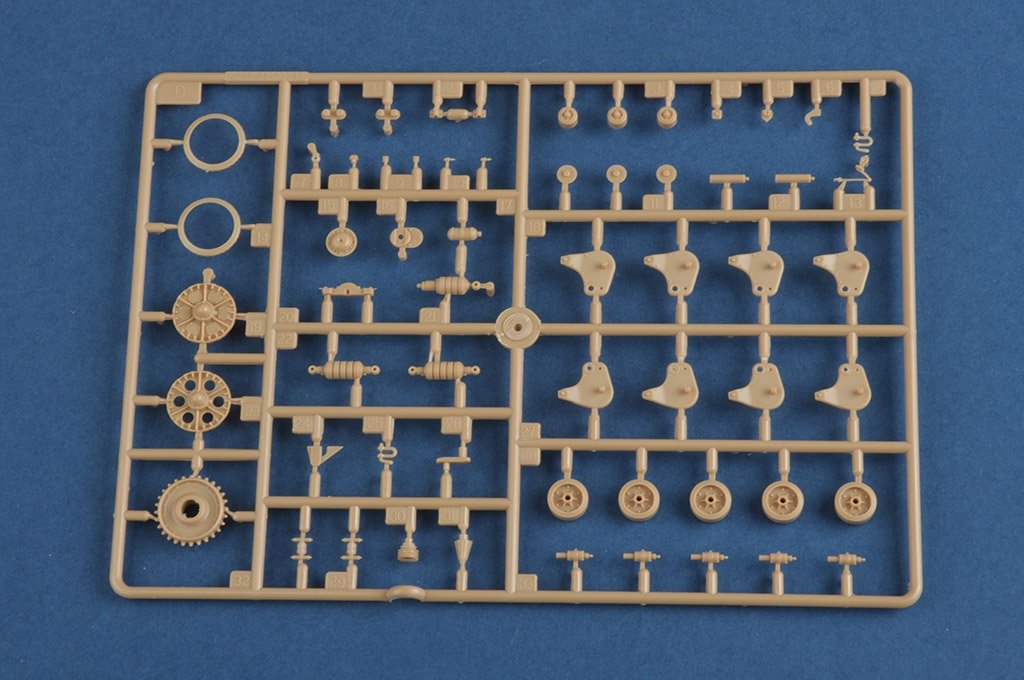 Hobby Boss 83894 Char français R35 avec tourelle FCM 1/35 – imagen 11