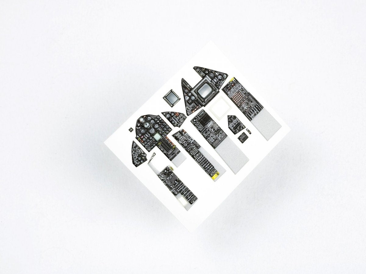 Red Fox Studio QS-48020 SR-71A Blackbird Revell 1/48 – image 4