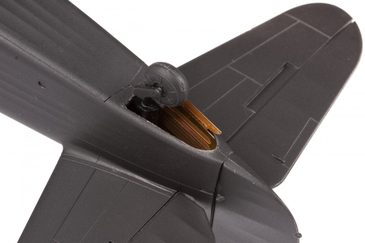 Eduard BIG33144 Yak-9T ICM 1/32  – immagine 16