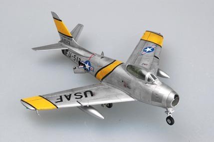 Hobby Boss 80258 F-86F-30 Sabre 1/72 – image 3