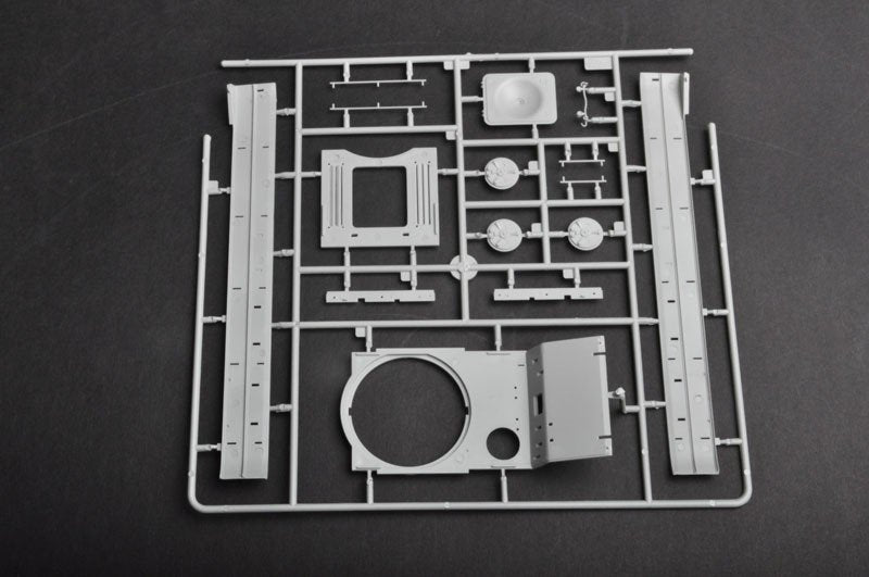 Trumpeter 01566 Char lourd soviétique KV-1S (1/35) – image 9