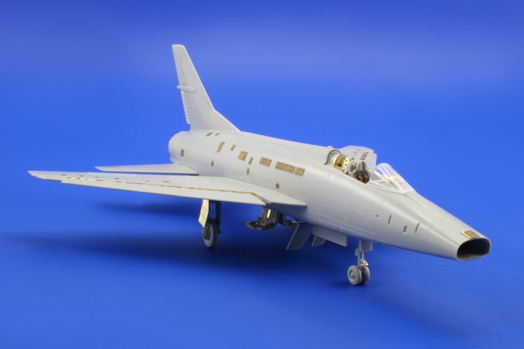Eduard 73363 F-100C SA 1/72 TRUMPETER – image 7