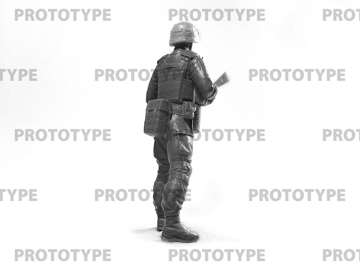 ICM 16104 Soldat des Forces armées ukrainiennes 1/16 – imagen 5