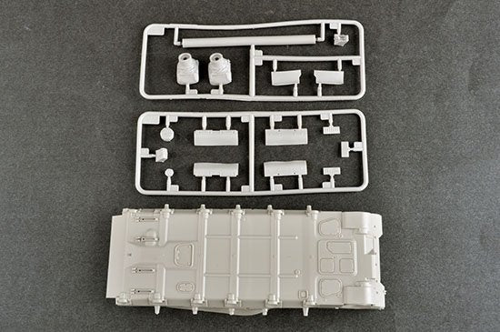 Trumpeter 09588 Char de combat principal russe T-80BVM (Corps des Marines) 1/35 – image 4